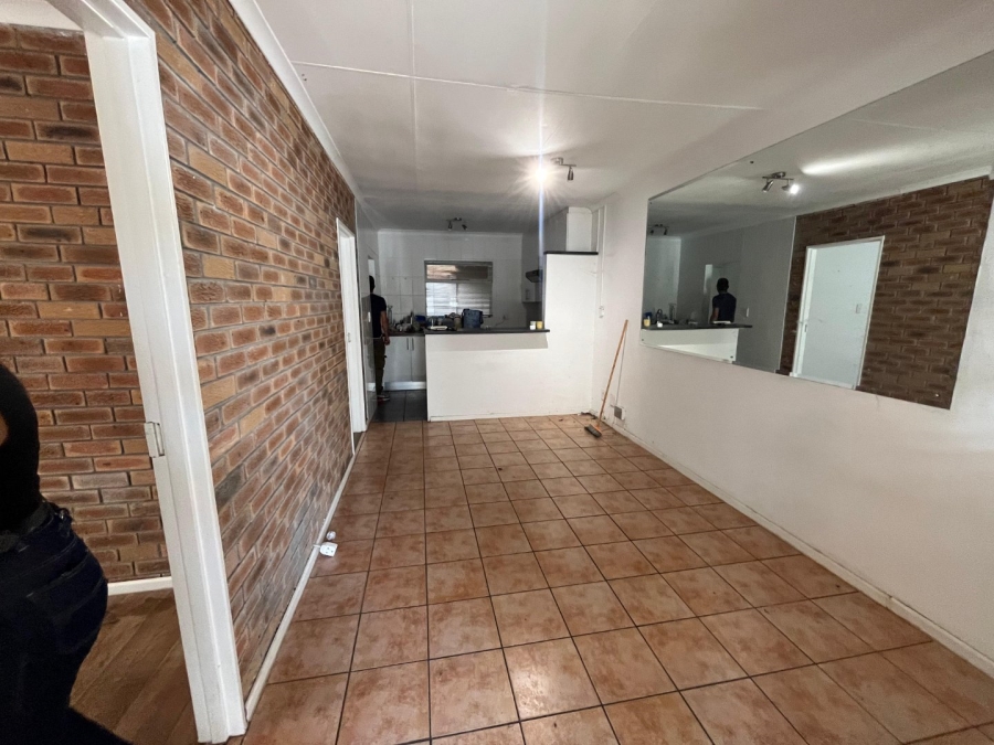 2 Bedroom Property for Sale in Table View Western Cape